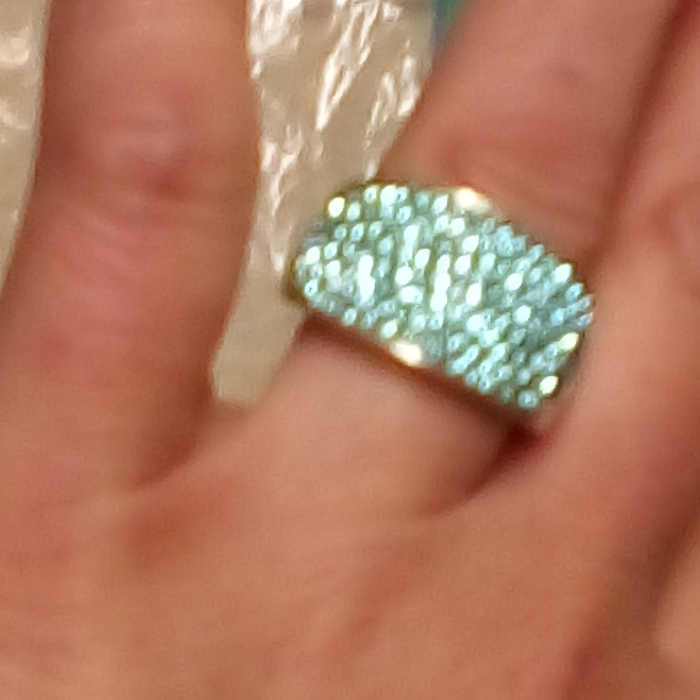 Ring - Picture 2 of 6